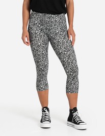 takko -   3/4. 82235591140208