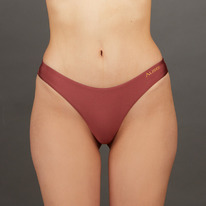   15.12  Alisee   . Simplicite de lux 850064  