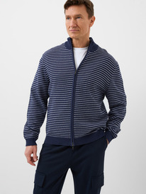 30.03  PlayToday �������� ����������� ��� ������ 12656033