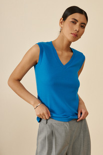 67715 �������