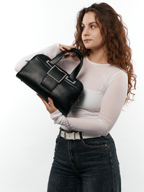11.06 LACCOMA ����� ��668-������ ����������� ����