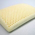 �������-���